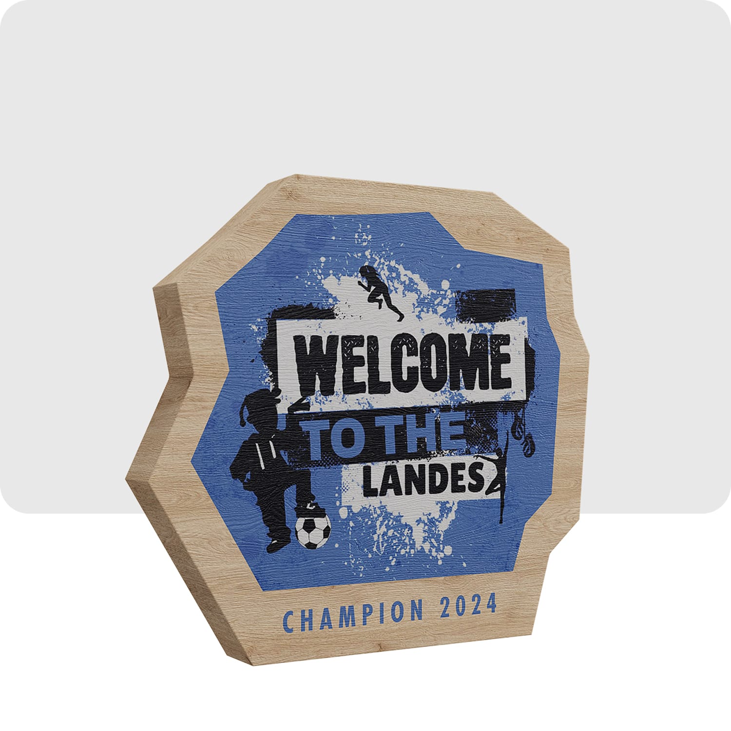 Wooden_trophy_fot_the_event_welcome_to_the_landes